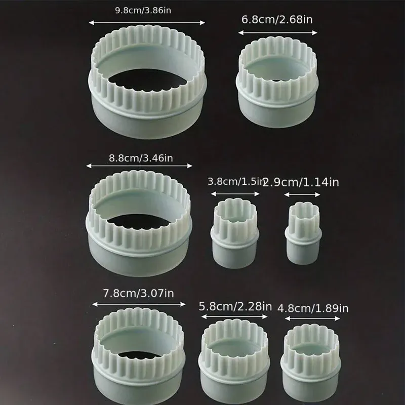 Emporte-pièces à biscuit en plastique - Set de 8 moules réutilisables