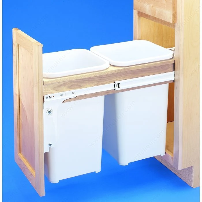 Centre de recyclage double Rev-A-Shelf