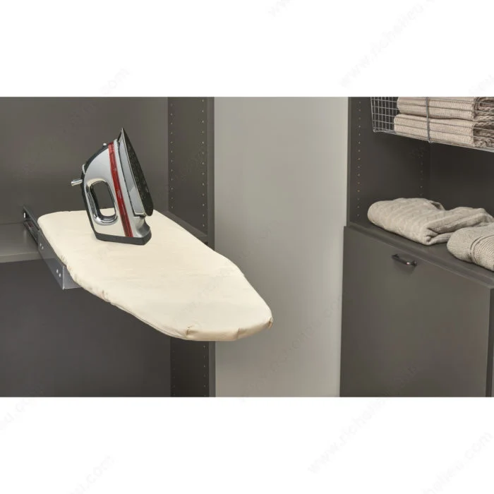 Planche à repasser pivotante Elite de Sidelines Rev-A-Shelf Sidelines