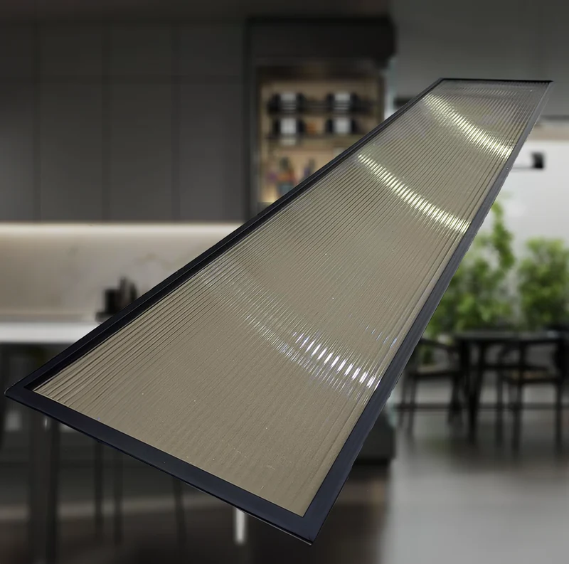 Porte à cadre aluminium avec verre trempée