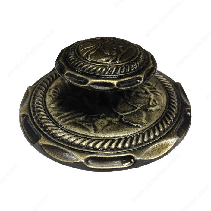 Bouton traditionnel en laiton - 663