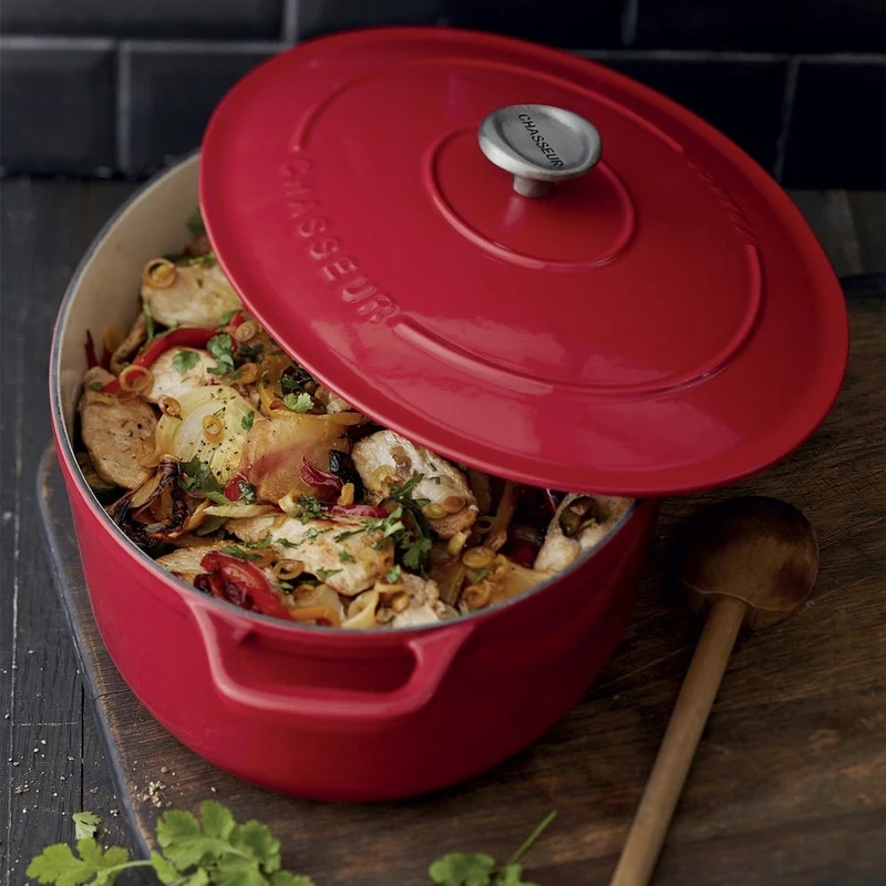 Cocotte ovale 31 cm chasseur rouge uni interieur sable
