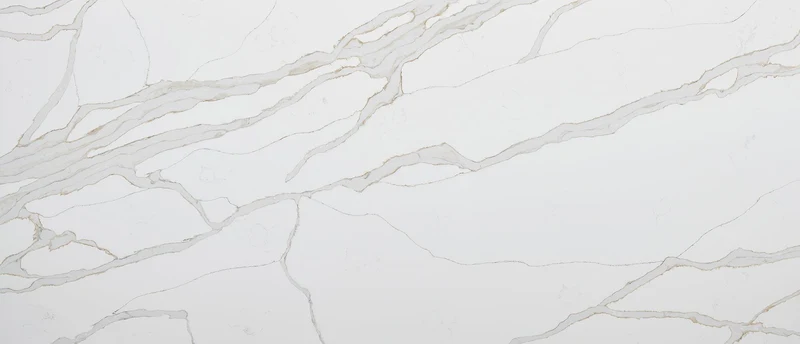Plan de travail en quartz Calacatta Solessio MSI de 2 cm d'épaisseur