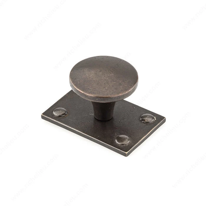 Bouton traditionnel en fer - 6583